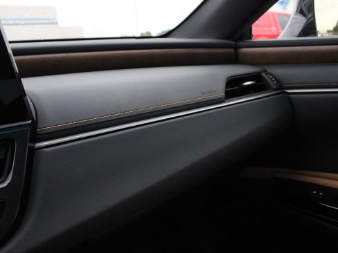 Used 2025 Lexus ES 350 w/ Technology Package FWD image 19
