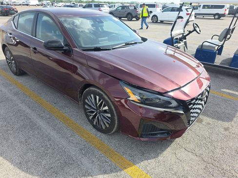 Used 2023 Nissan Altima 2.5 SV image 4