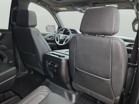 Used 2023 Chevrolet Tahoe Z71 w/ Luxury Package AWD/4WD image 12