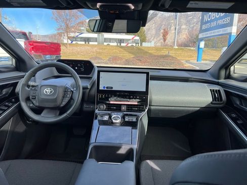 Used 2025 Toyota bZ4X AWD w/ Weather Package image 24