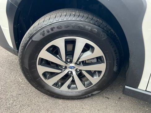 Used 2023 Subaru Outback Premium AWD/4WD image 36