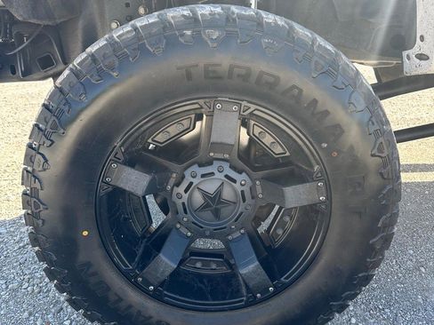 Used 2018 Ford F250 Platinum w/ Platinum Ultimate Package AWD/4WD image 5