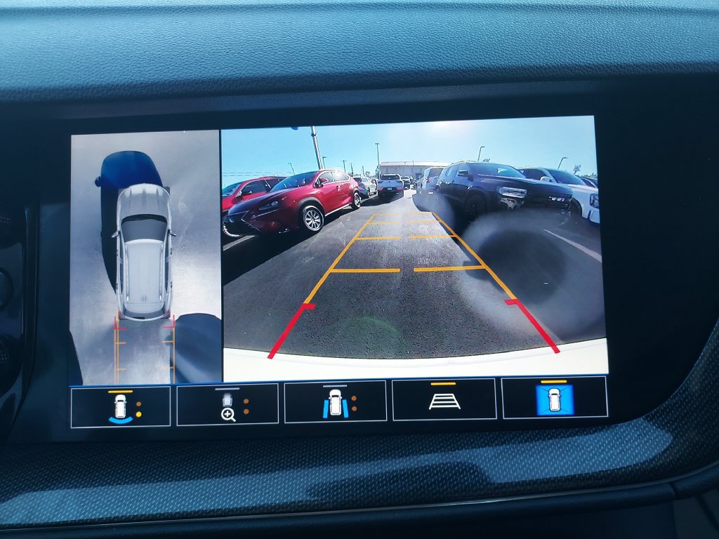Used 2021 Buick Envision Essence w/ Technology Package I FWD image 23