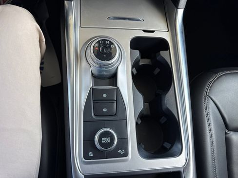 Certified 2023 Ford Explorer XLT w/ Equipment Group 202A AWD/4WD image 33