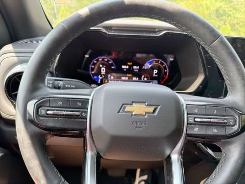 Used 2024 Chevrolet Colorado LT w/ LT Convenience Package III RWD image 17