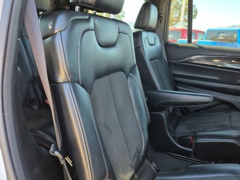 Used 2023 Jeep Grand Cherokee L Altitude image 35