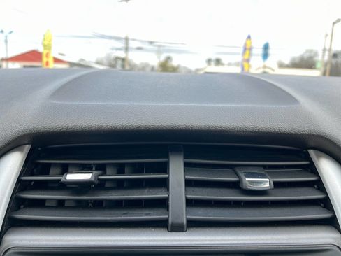 Used 2013 Ford Edge SEL image 32