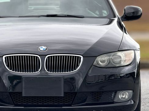 Used 2010 BMW 328i Convertible image 12