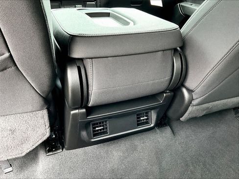 Used 2022 Chevrolet Silverado 1500 Custom AWD/4WD image 11