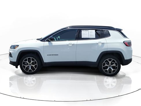 Used 2025 Jeep Compass Limited AWD/4WD image 4