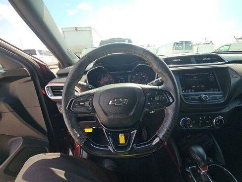 Used 2022 Chevrolet TrailBlazer RS FWD image 5