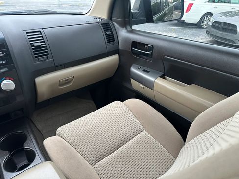 Used 2010 Toyota Tundra 2WD Double Cab image 17
