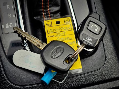 Used 2017 Subaru Crosstrek 2.0i Limited w/ Popular Package #2 image 43