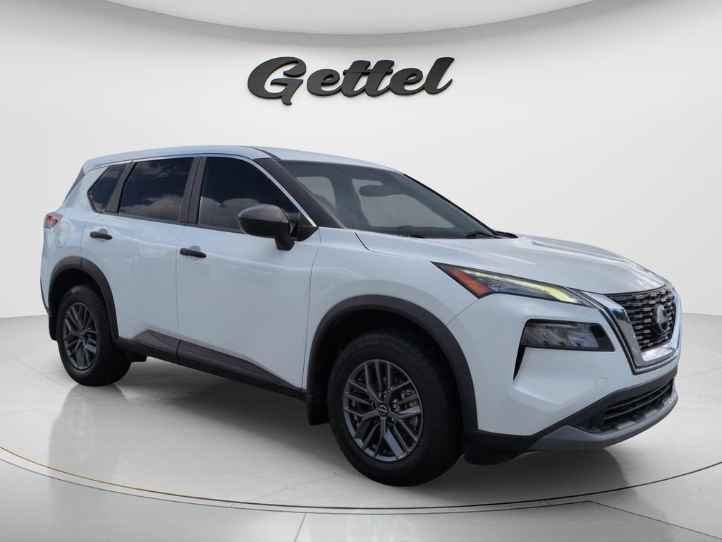 Certified 2023 Nissan Rogue S FWD image 3