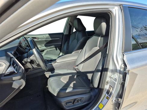 Used 2022 Toyota Camry SE image 16
