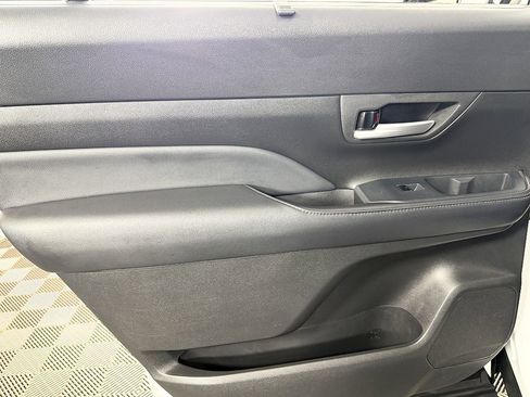 Used 2024 Toyota Grand Highlander XLE image 39