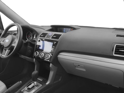 Used 2017 Subaru Forester 2.5i Premium AWD/4WD image 10