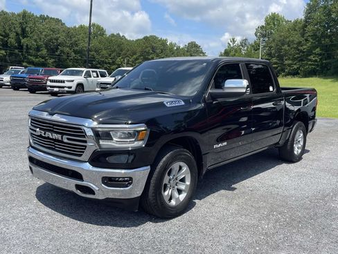 Used 2024 RAM 1500 Laramie AWD/4WD image 5