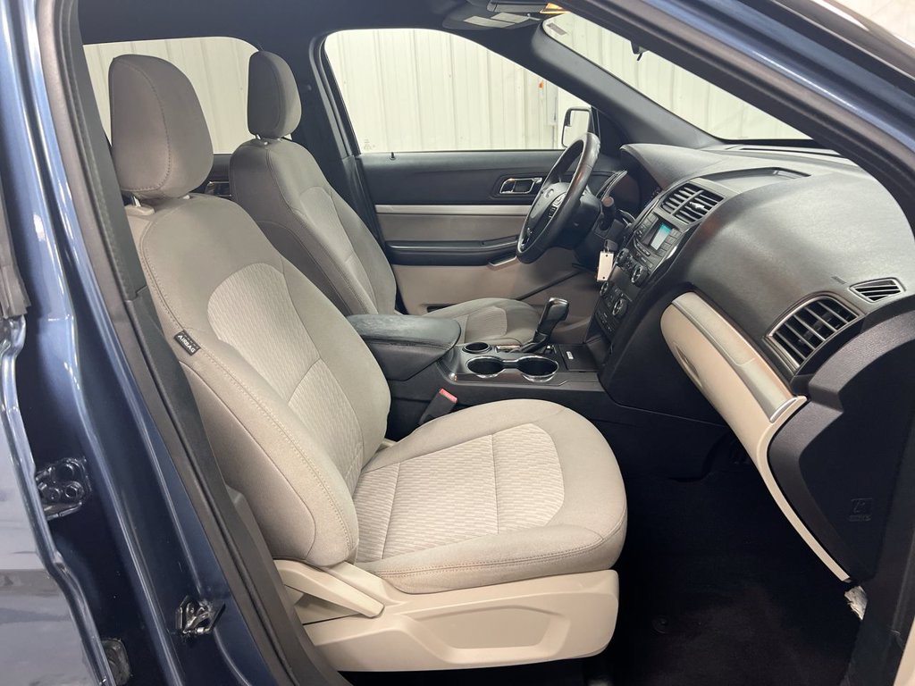 Used 2019 Ford Explorer FWD image 21