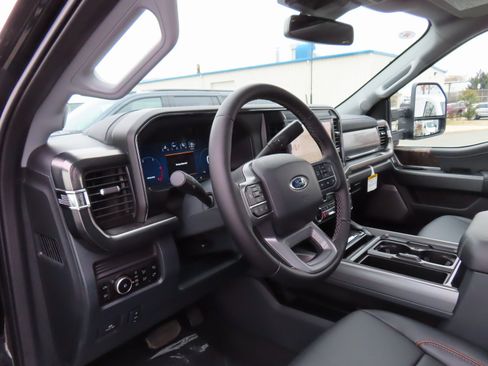 New 2026 Ford F250 Lariat w/ Lariat Premium Package image 10