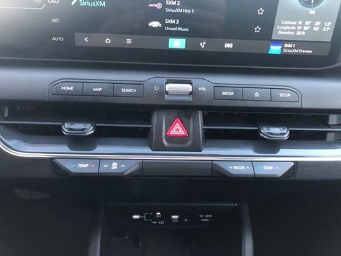 Used 2025 Kia K4 EX image 53