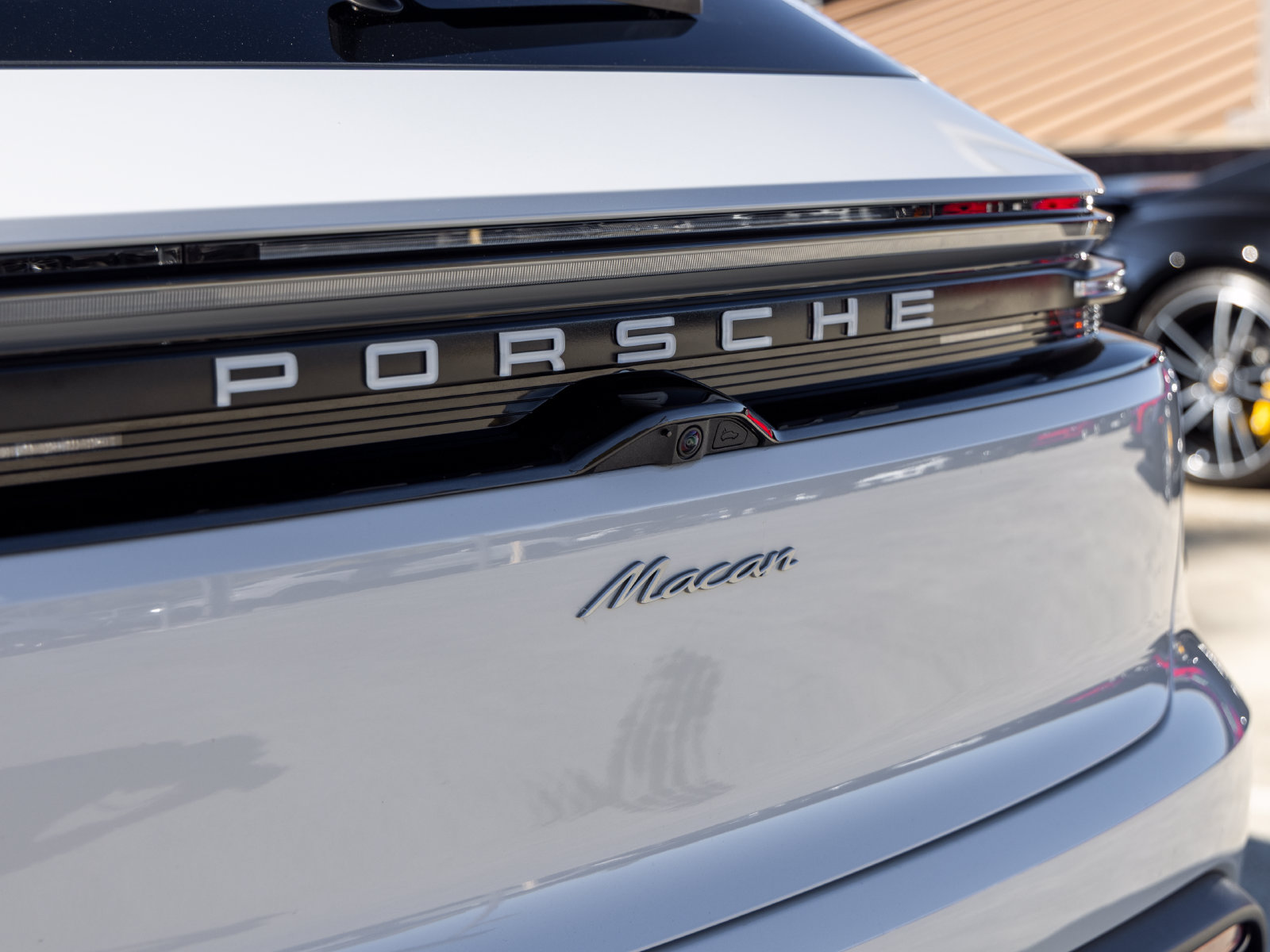 Certified 2025 Porsche Macan Electric RWD image 23