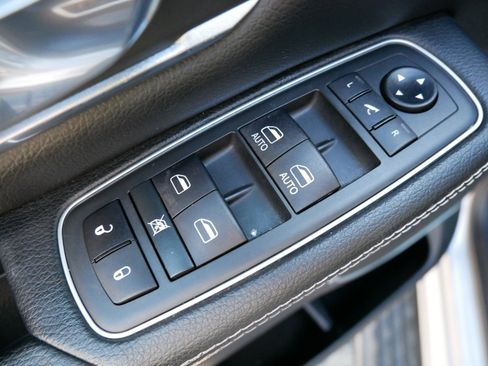 Used 2021 RAM 1500 Laramie image 19