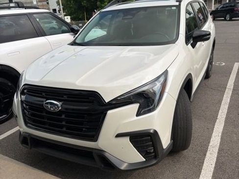 Used 2023 Subaru Ascent Onyx Edition AWD/4WD image 5
