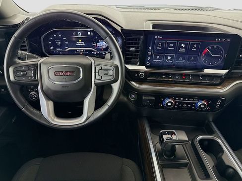 Used 2022 GMC Sierra 1500 Elevation w/ Preferred Package image 22