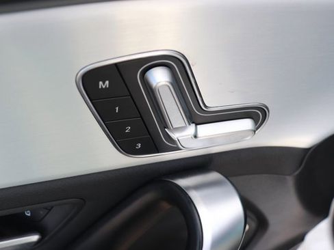 Used 2025 Mercedes-Benz CLA 250 image 10