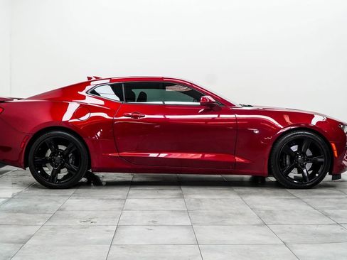 Used 2017 Chevrolet Camaro SS image 6