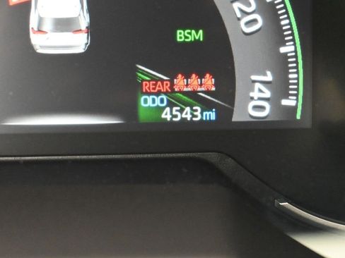 Used 2025 Toyota RAV4 XLE image 19