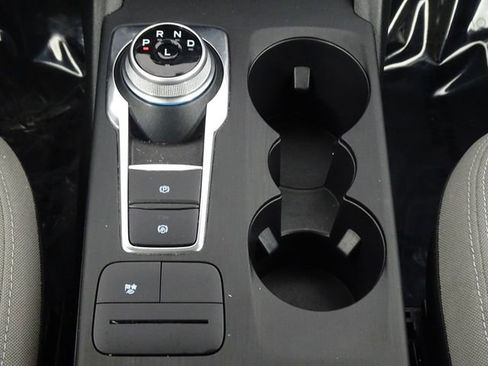 Used 2022 Ford Escape SE image 36