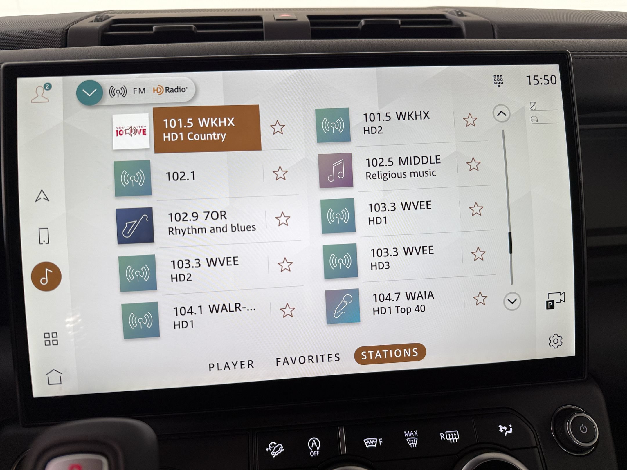 New 2026 Land Rover Defender 110 X-Dynamic SE AWD/4WD image 19
