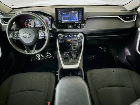 Used 2022 Toyota RAV4 XLE w/ Convenience Package FWD image 27