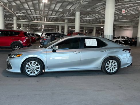Used 2023 Toyota Camry LE w/ Convenience Package FWD image 7