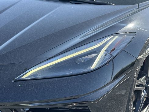 Used 2020 Chevrolet Corvette Stingray Preferred Cpe w/ 2LT Preferred Equipment Group RWD image 11