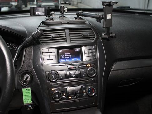 Used 2018 Ford Explorer 4WD Police Interceptor image 23