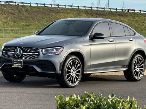 Used 2023 Mercedes-Benz GLC 300 4MATIC Coupe image 7