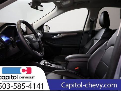 Used 2022 Ford Escape Titanium w/ Class II Trailer Tow Package AWD/4WD image 13