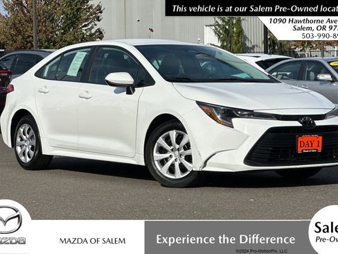 Used 2024 Toyota Corolla LE FWD image 1