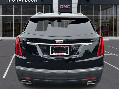 Used 2024 Cadillac XT5 Luxury AWD/4WD image 9