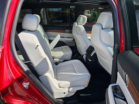 New 2026 Cadillac Vistiq Luxury AWD/4WD image 12