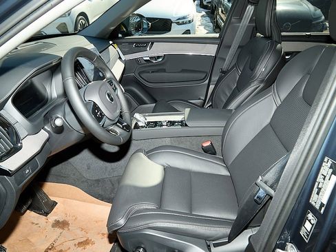 New 2026 Volvo XC90 B6 Ultra w/ Protection Package image 14