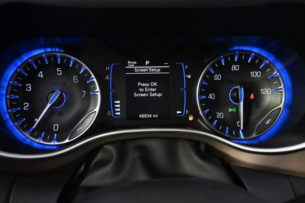 Used 2024 Chrysler Voyager LX FWD image 23