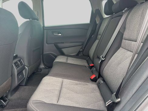 Certified 2026 Nissan Rogue SV AWD/4WD image 11