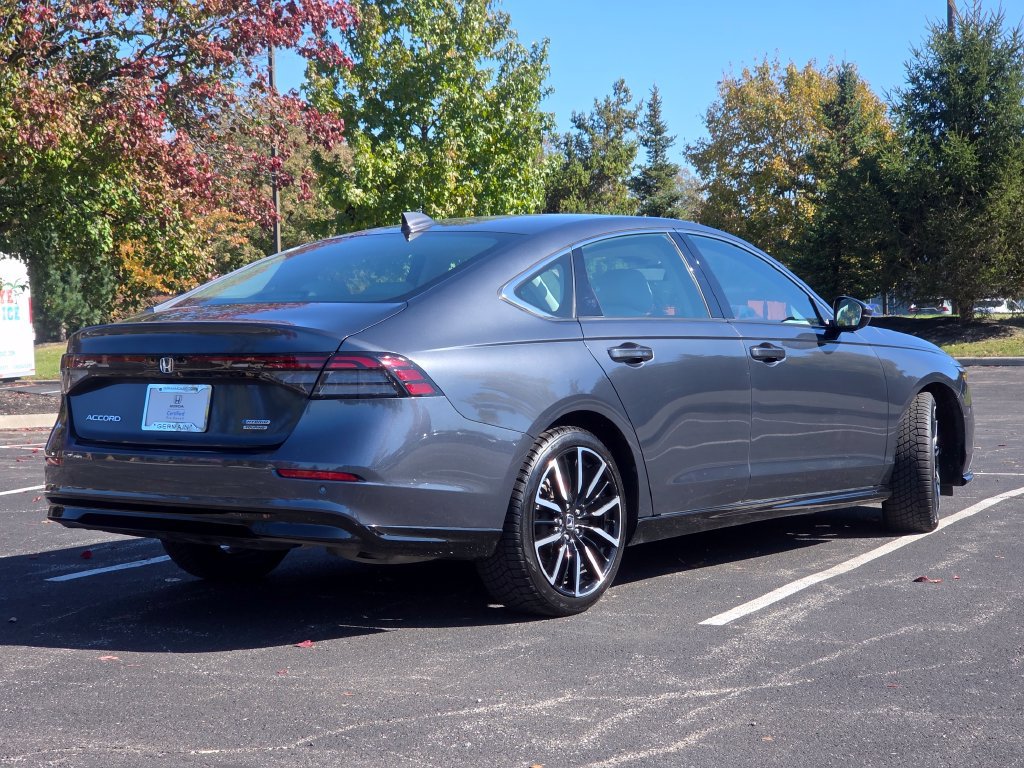 Used 2024 Honda Accord Touring image 28