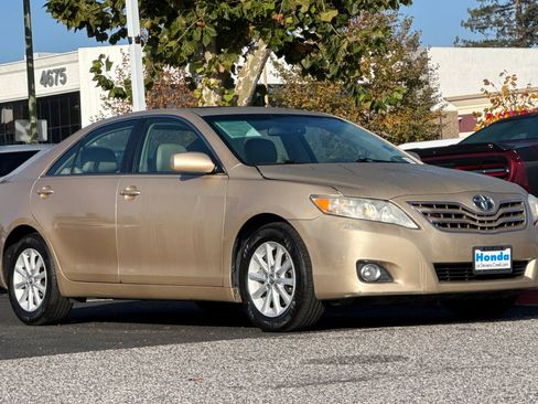 Used 2010 Toyota Camry XLE image 6