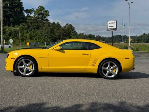 Used 2010 Chevrolet Camaro SS w/ RS Package RWD image 4