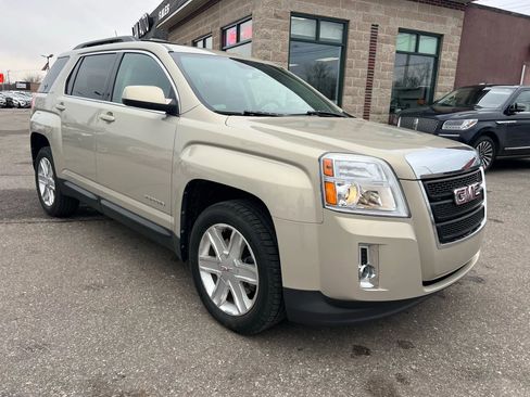 Used 2010 GMC Terrain SLT w/ Cargo Package image 2